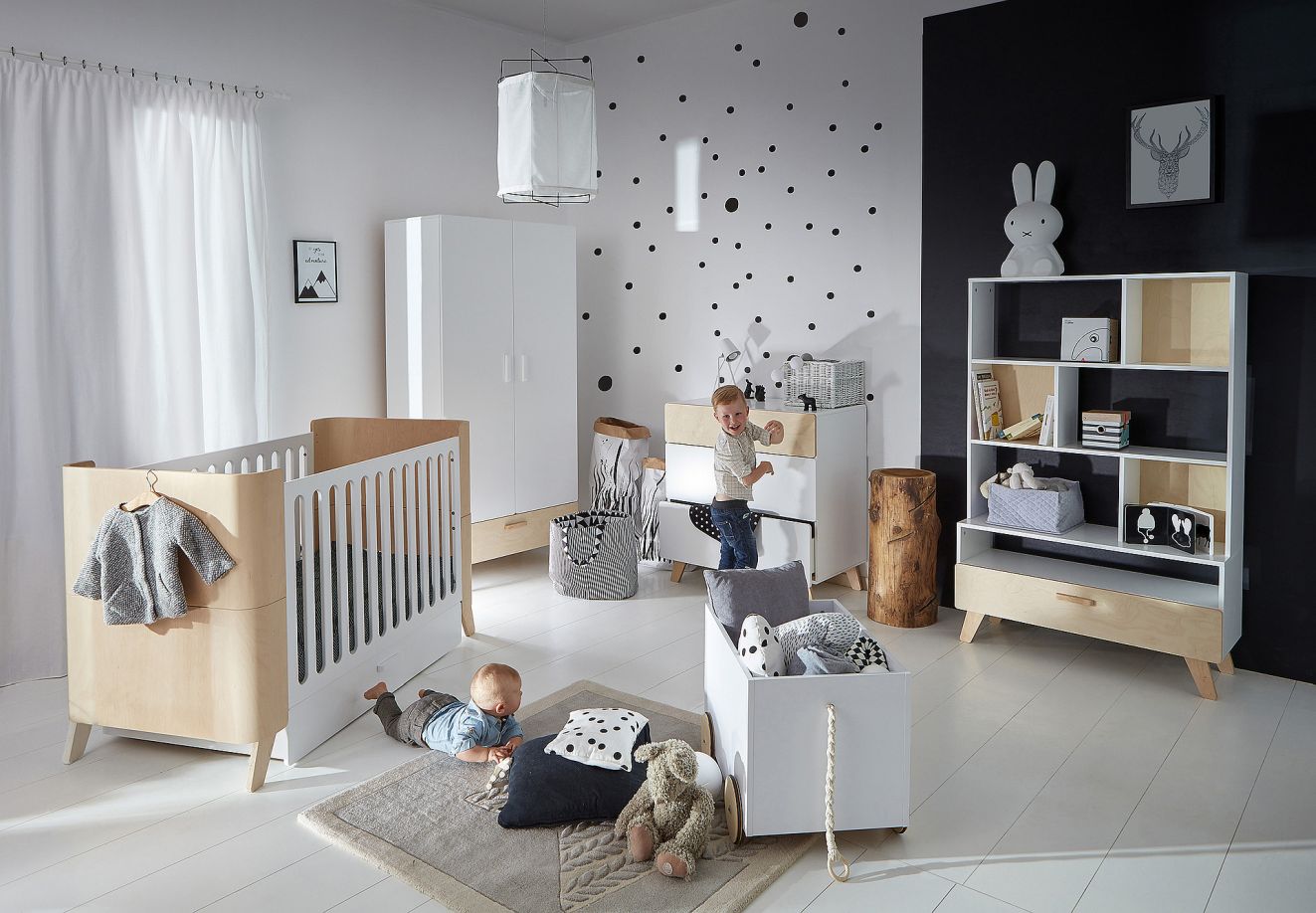 Babyzimmer Set Hoppa: Babybett 70x140, Kleiderschrank, Kommode, Regal