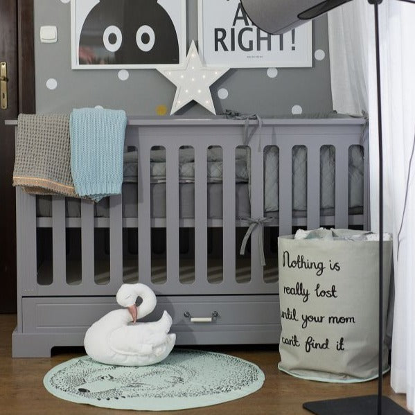 Graues Babybett 70x140 mit eine Schublade Ines
